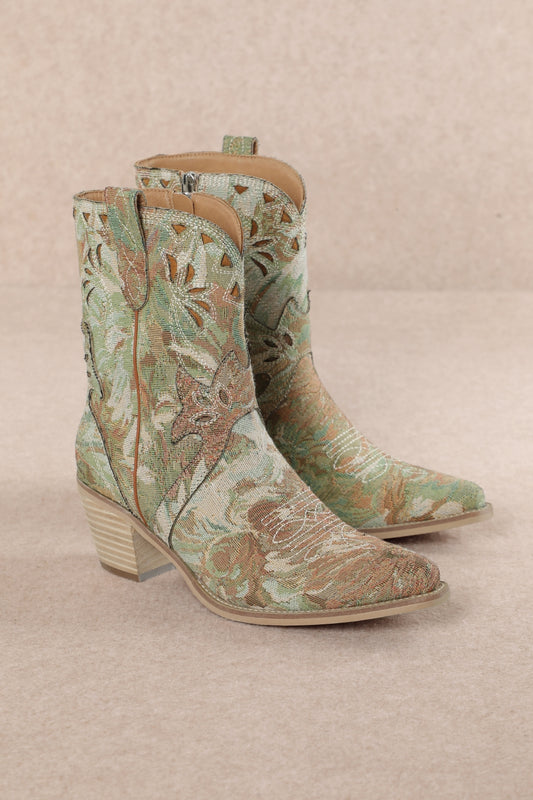 AMARYLLIS_GREEN_4328946