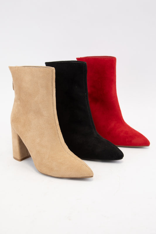 NYRA-02_A_NATURALSUEDE_4341502